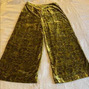 Anthropologie Floral/Fall Pattern Velvet Wide Leg Pants (12)